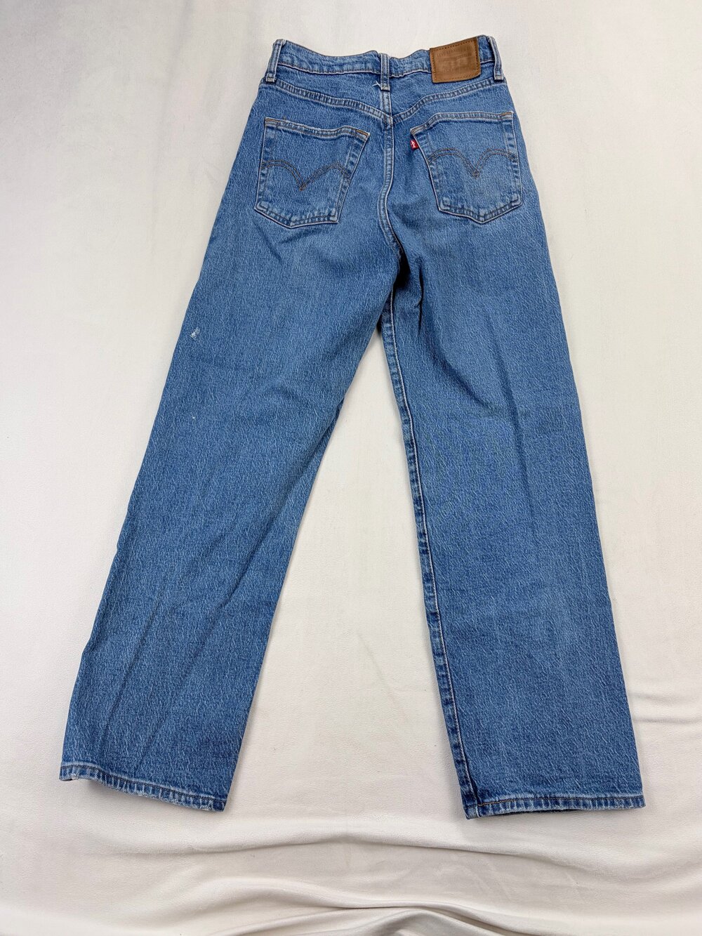 Levi's Ribcage Straight Jeans Size 26 High Rise Multi-Button - Picture 3 of 13